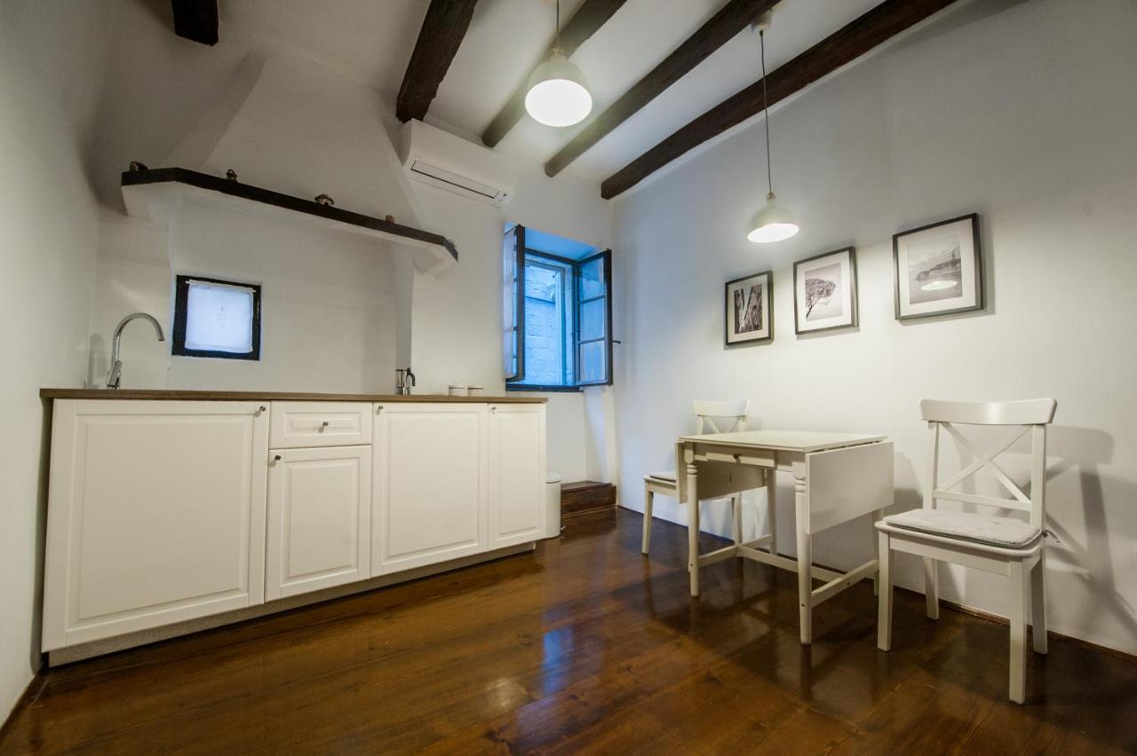Studio Apartment Casa Di Pietra Rovinj Exterior foto