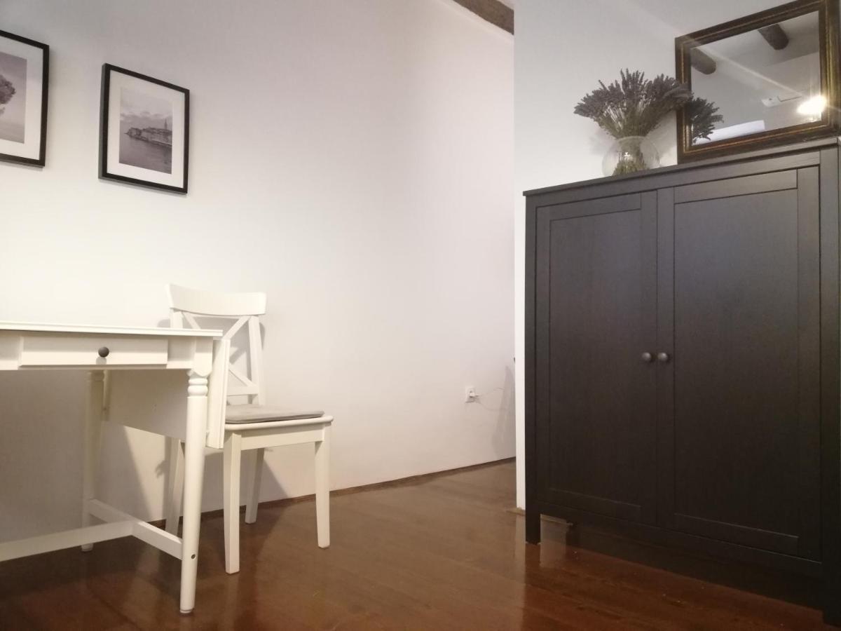 Studio Apartment Casa Di Pietra Rovinj Exterior foto